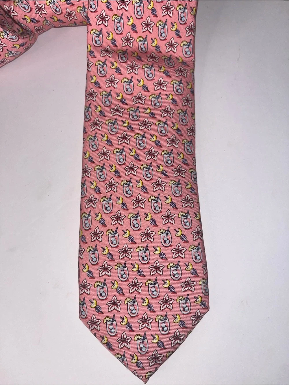 Vineyard Vines Pink Patterned Silk-Blend Tie with Nautical Motif Kentucky Derby
